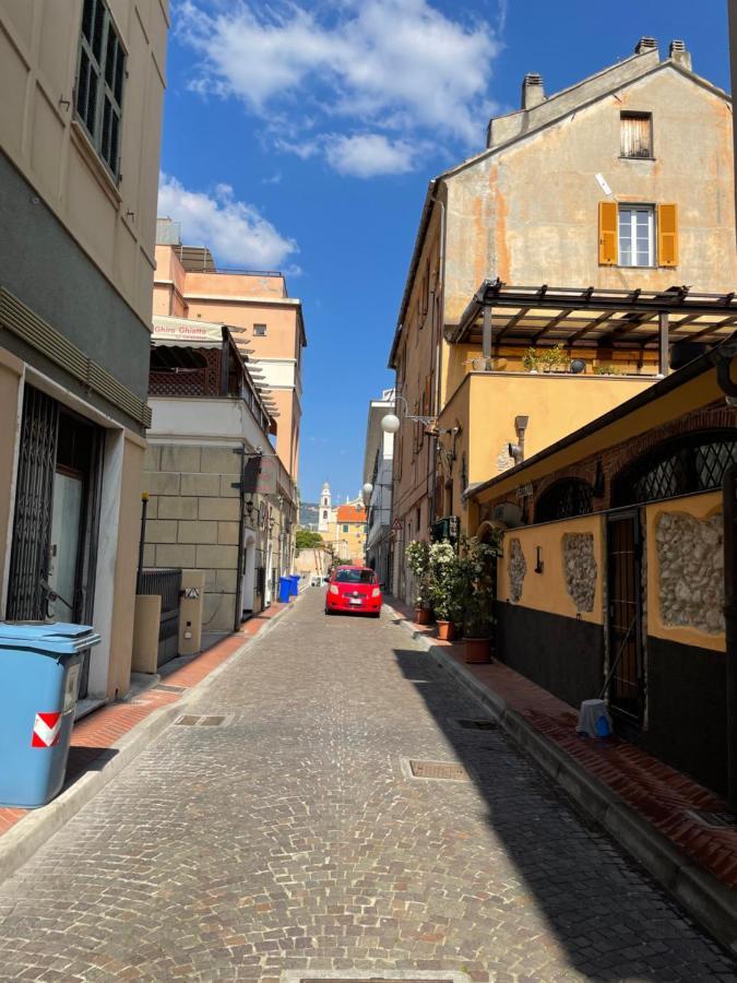 Appartamento Stella Marina In Pieno Centro Di Pietra Ligure Sulla Passeggiata E A Un Passo Dal Mare Exterior foto